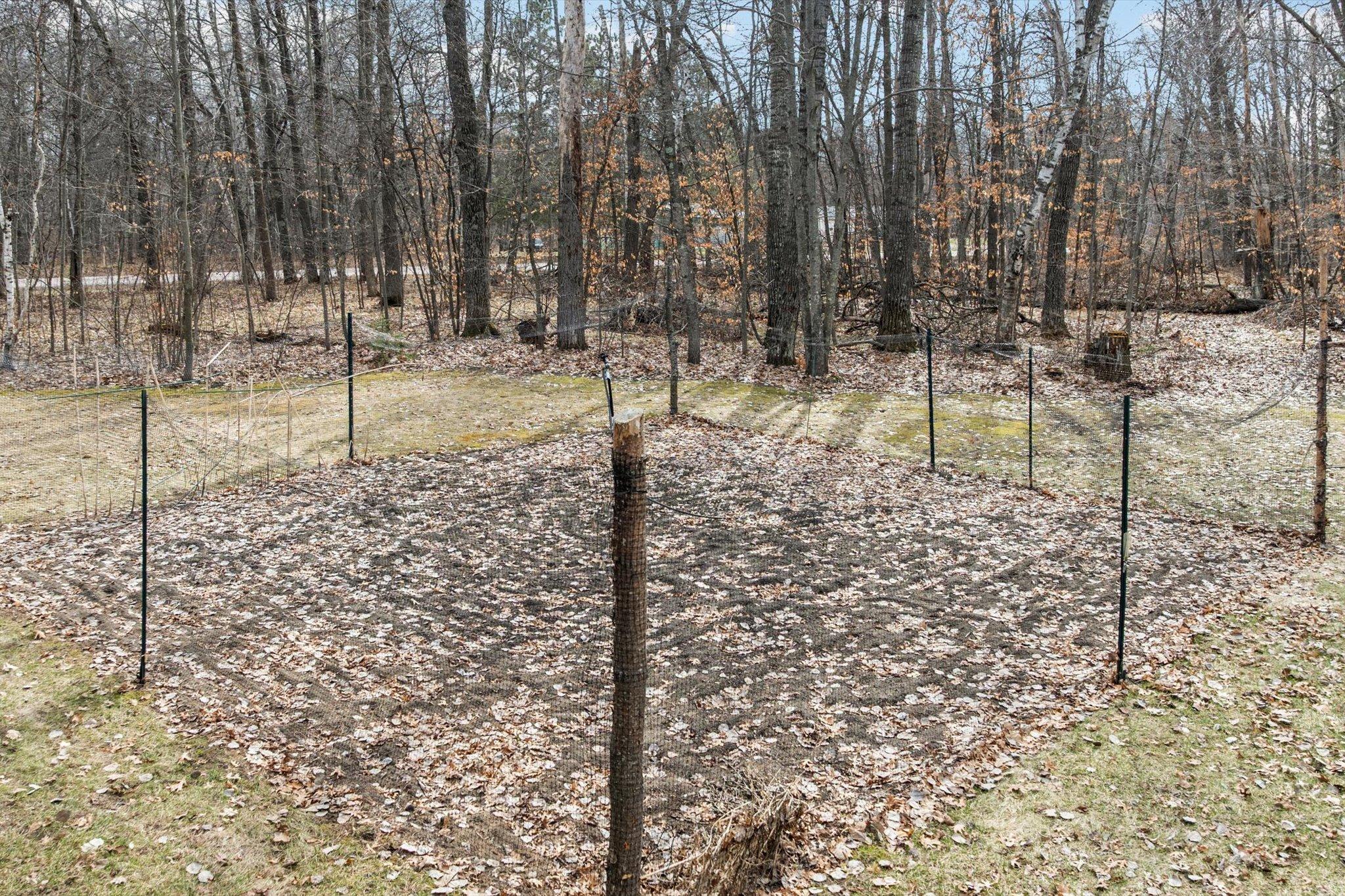 2 large garden areas!!