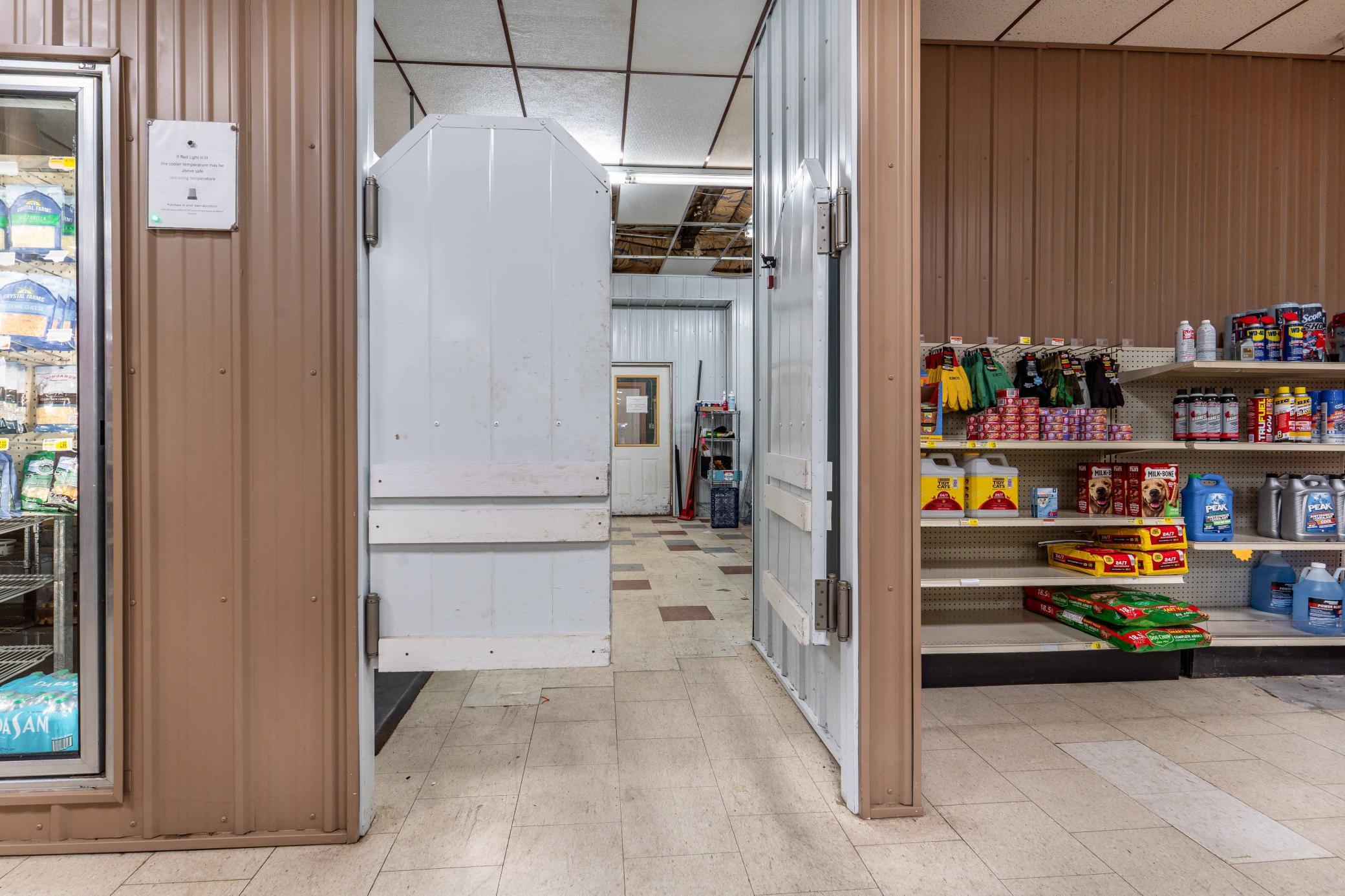 117 Main Ave W Hoffman-242.jpg