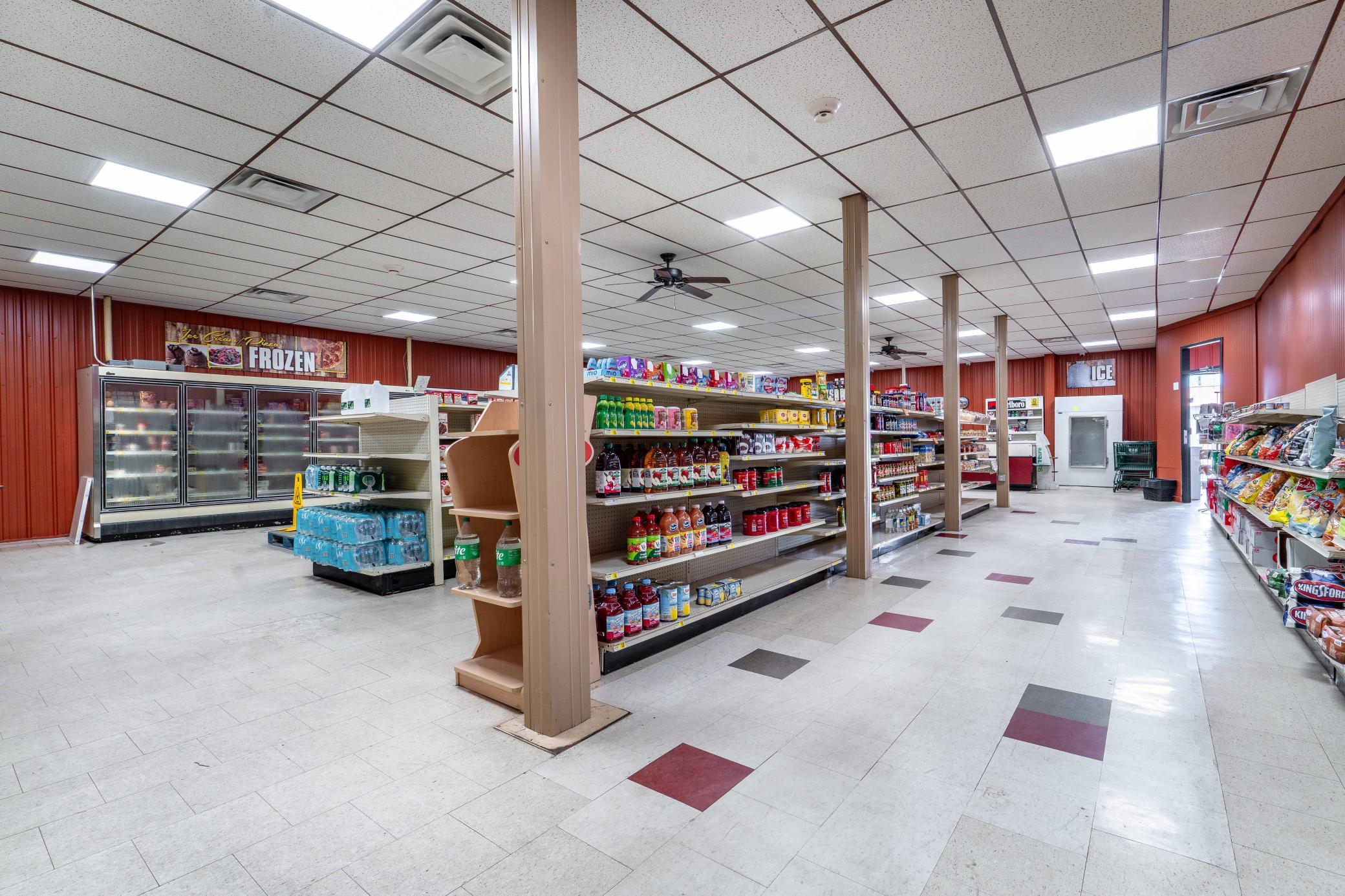 117 Main Ave W Hoffman-241.jpg