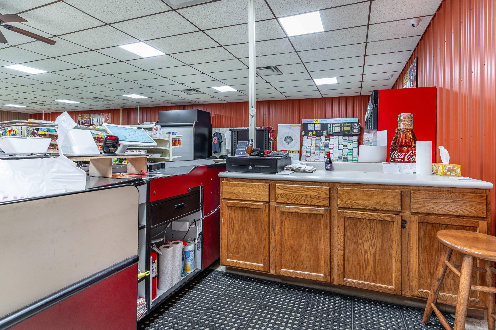 117 Main Ave W Hoffman-233.jpg