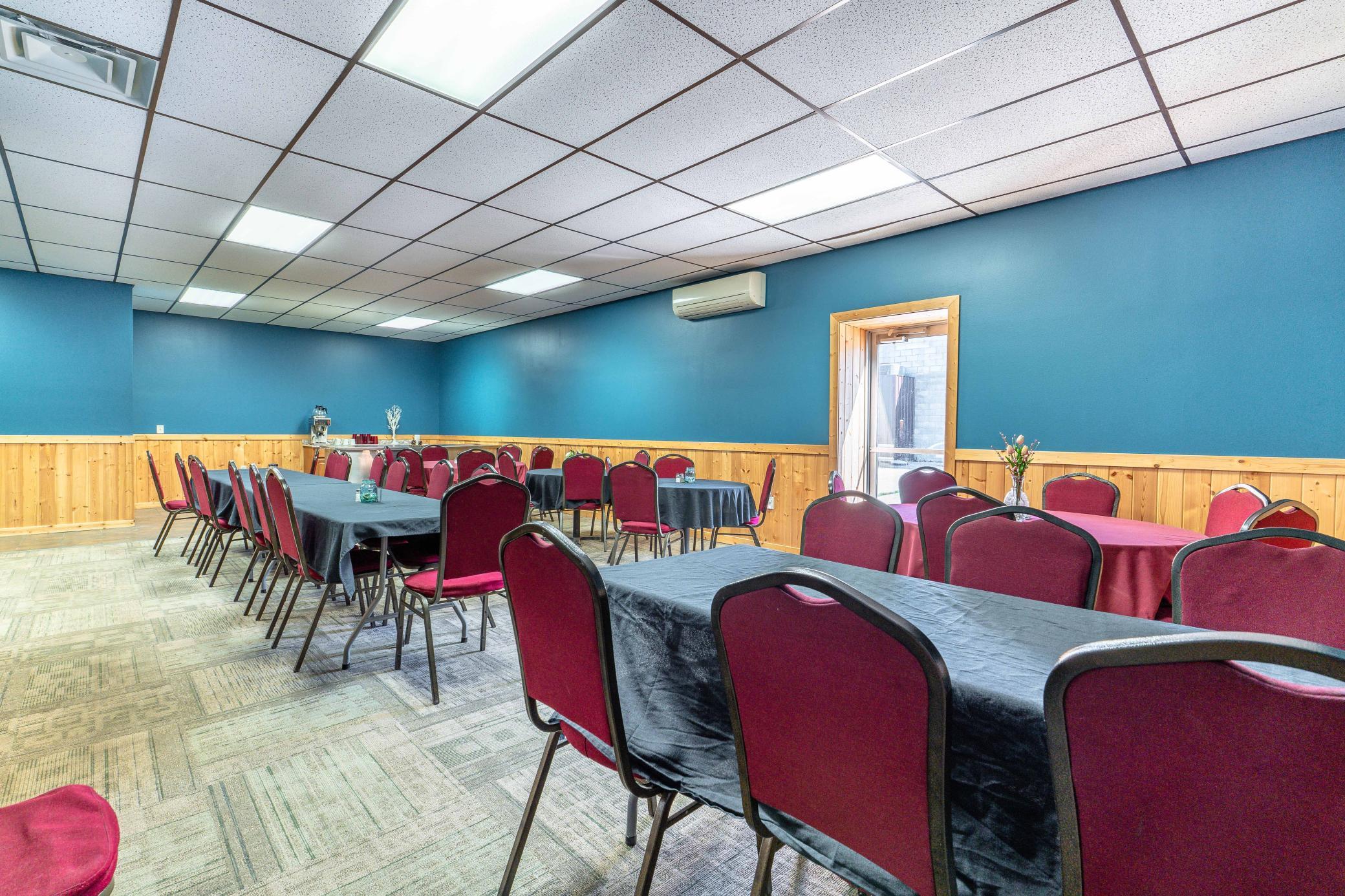 117 Main Ave W Hoffman-225.jpg