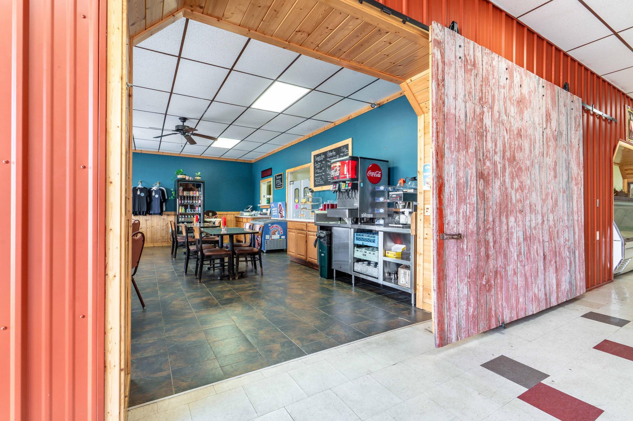 117 Main Ave W Hoffman-203.jpg