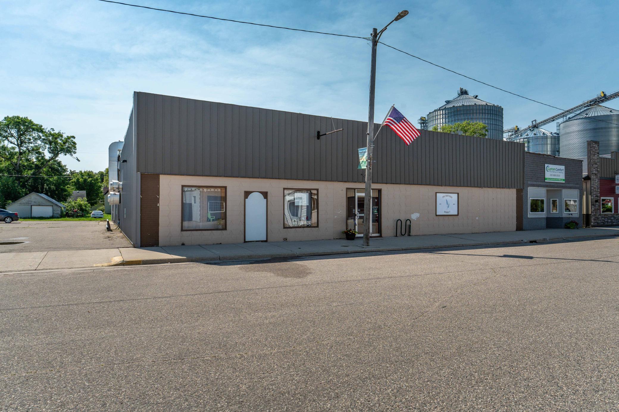 117 Main Ave W Hoffman-117.jpg