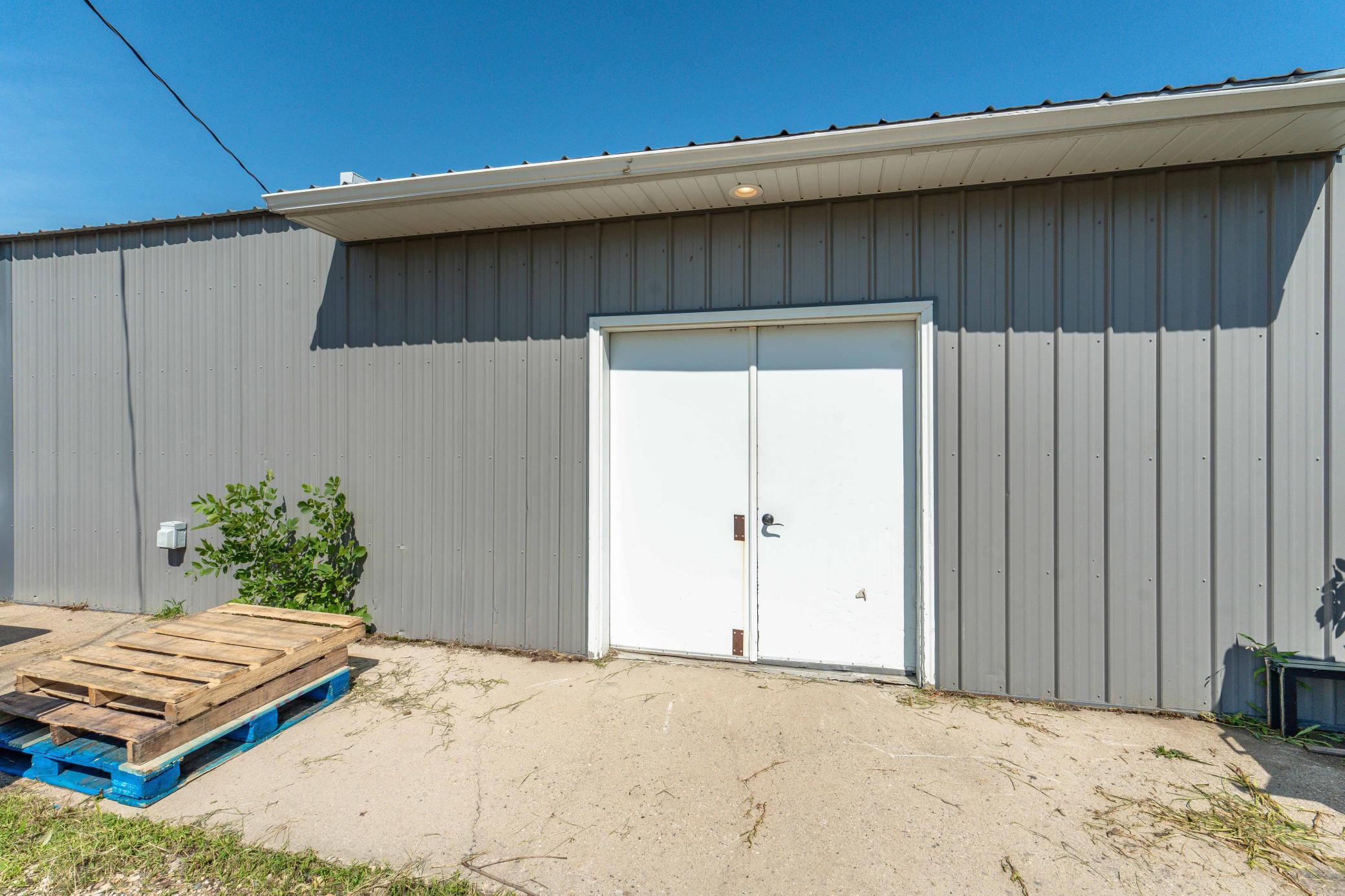 117 Main Ave W Hoffman-115.jpg