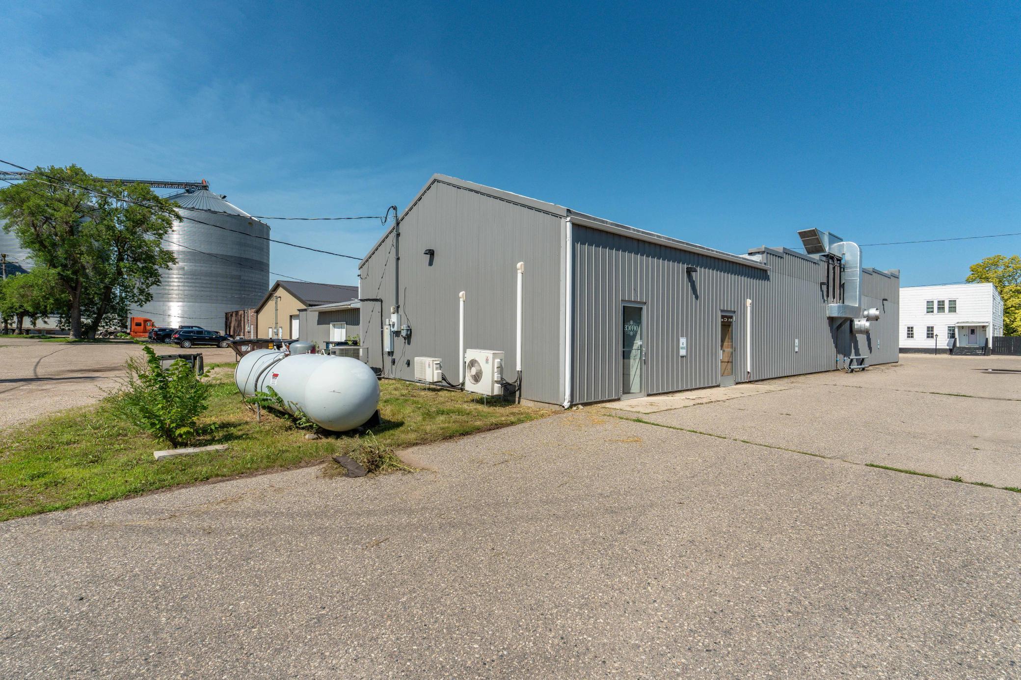 117 Main Ave W Hoffman-111.jpg