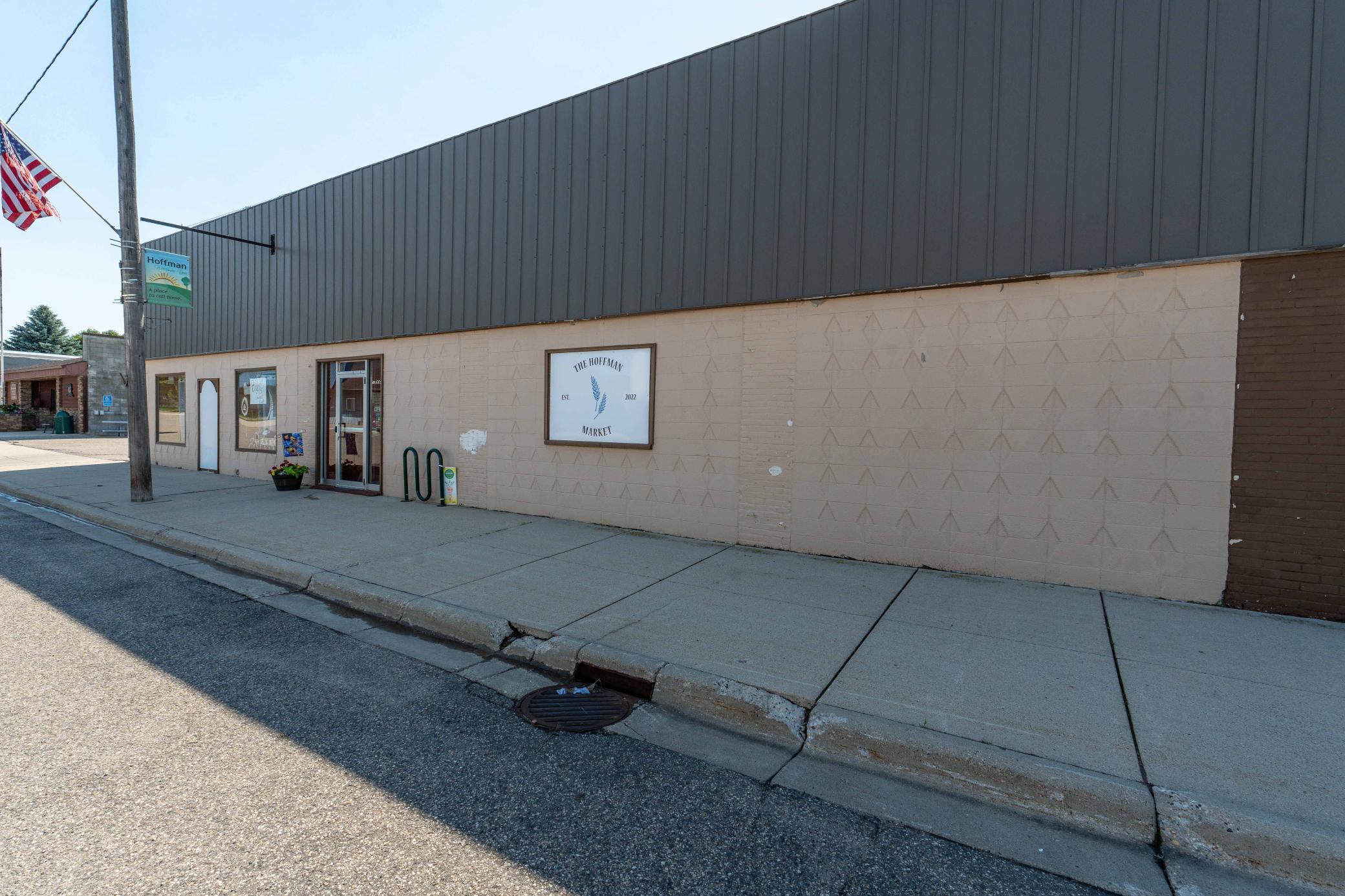 117 Main Ave W Hoffman-101.jpg