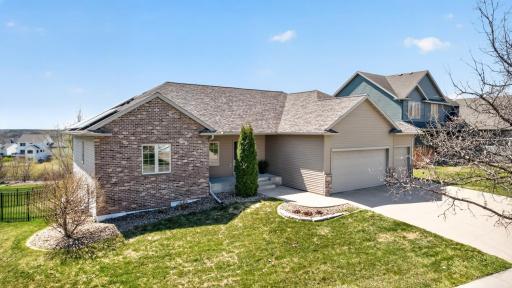 6389 Summit Pointe Road NW, Rochester, MN 55901