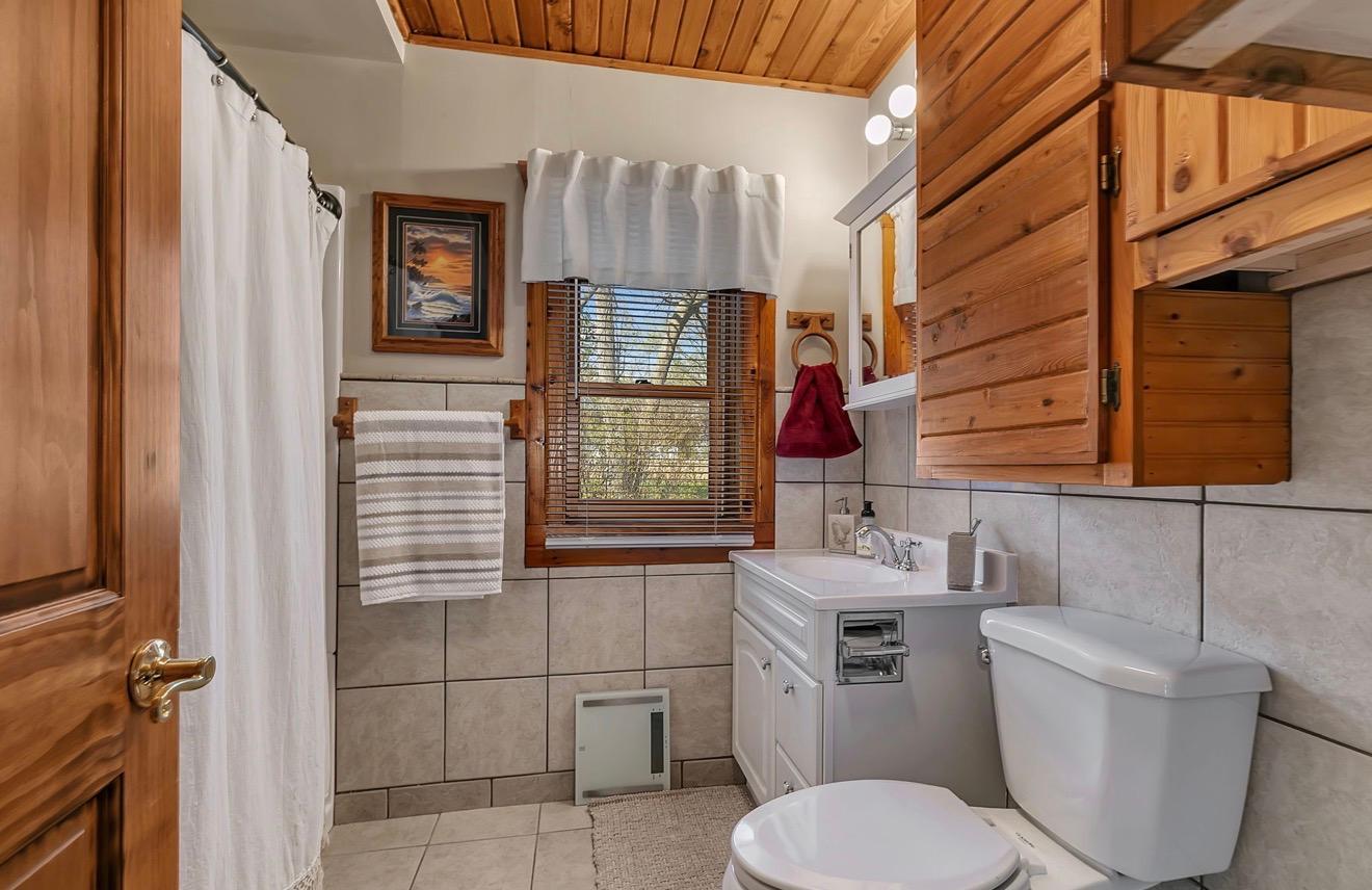 Full bath main level