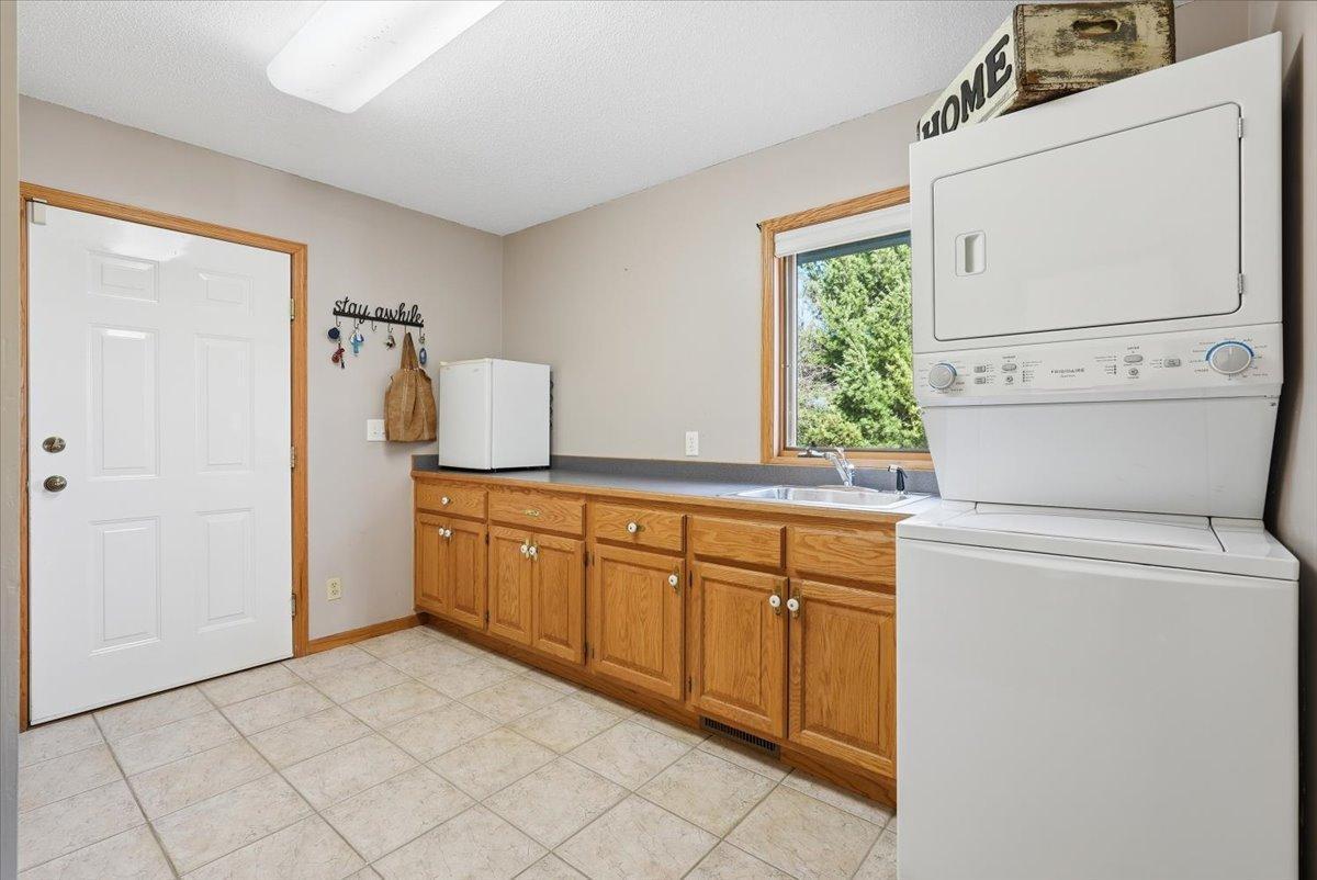 20-4179 Green Trail- Main Floor