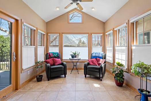Beautiful vaulted 4 season Porch/Sunroom