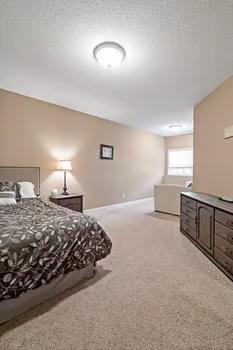 ... note the extra sitting space in the 2nd bedroom