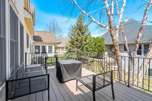 16'x 10' Deck