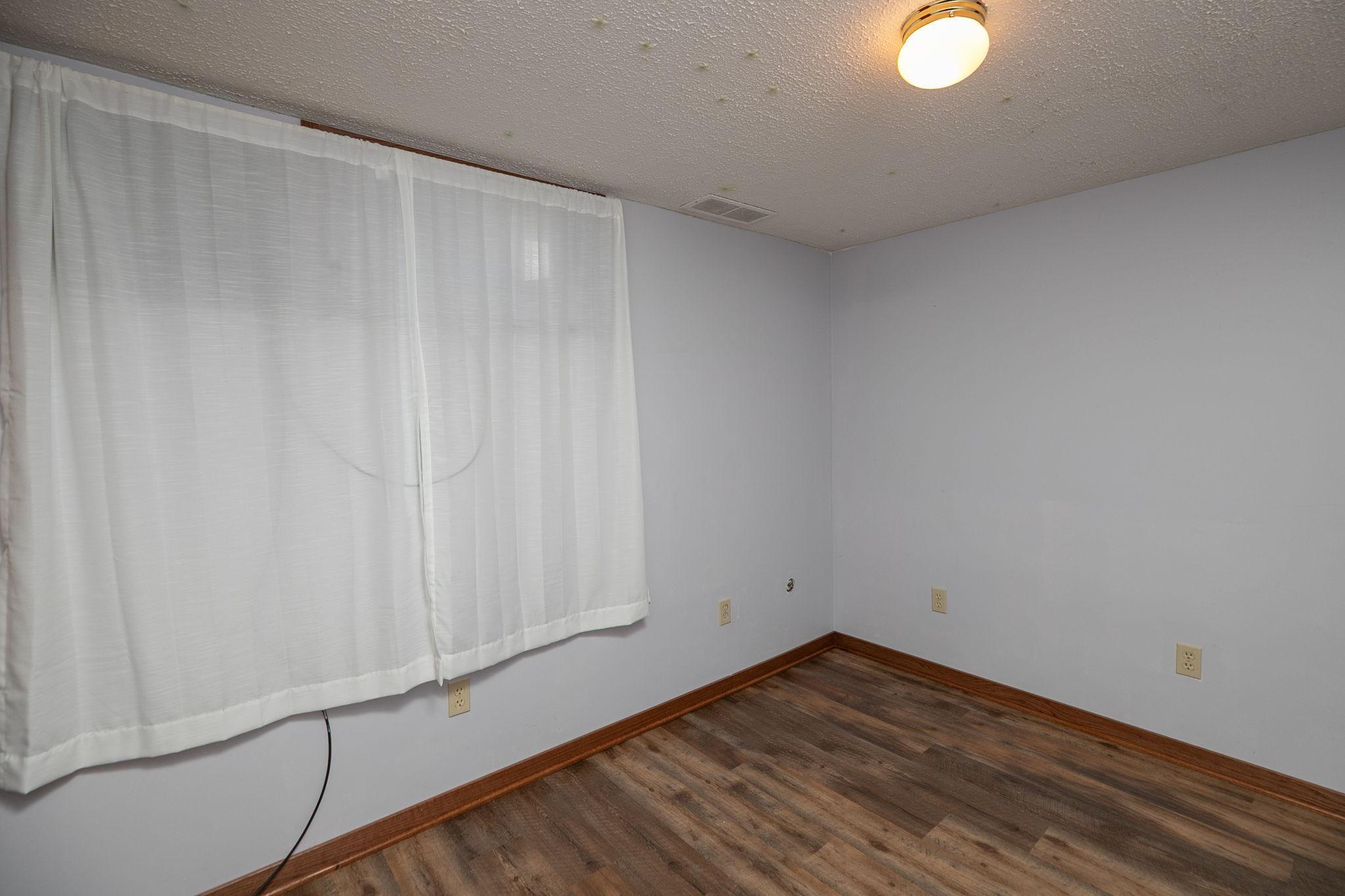 27-web-or-mls-27-Storage.jpg