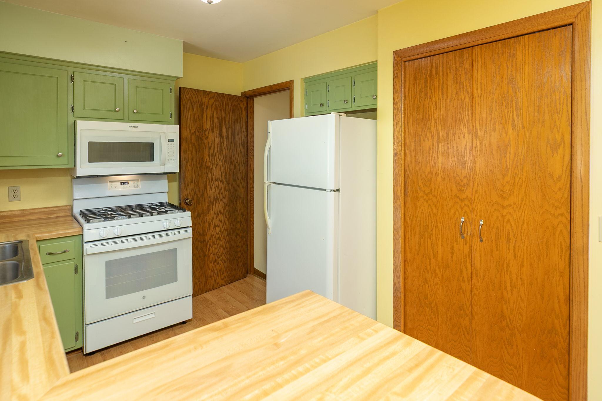 12-web-or-mls-12-Kitchen.jpg