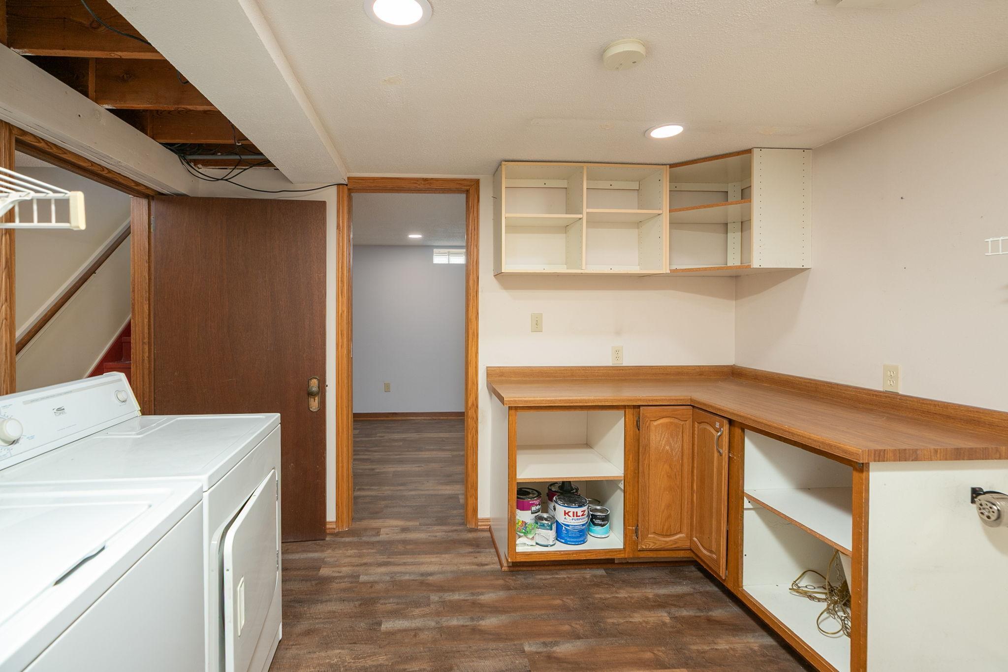 31-web-or-mls-31-Laundry.jpg