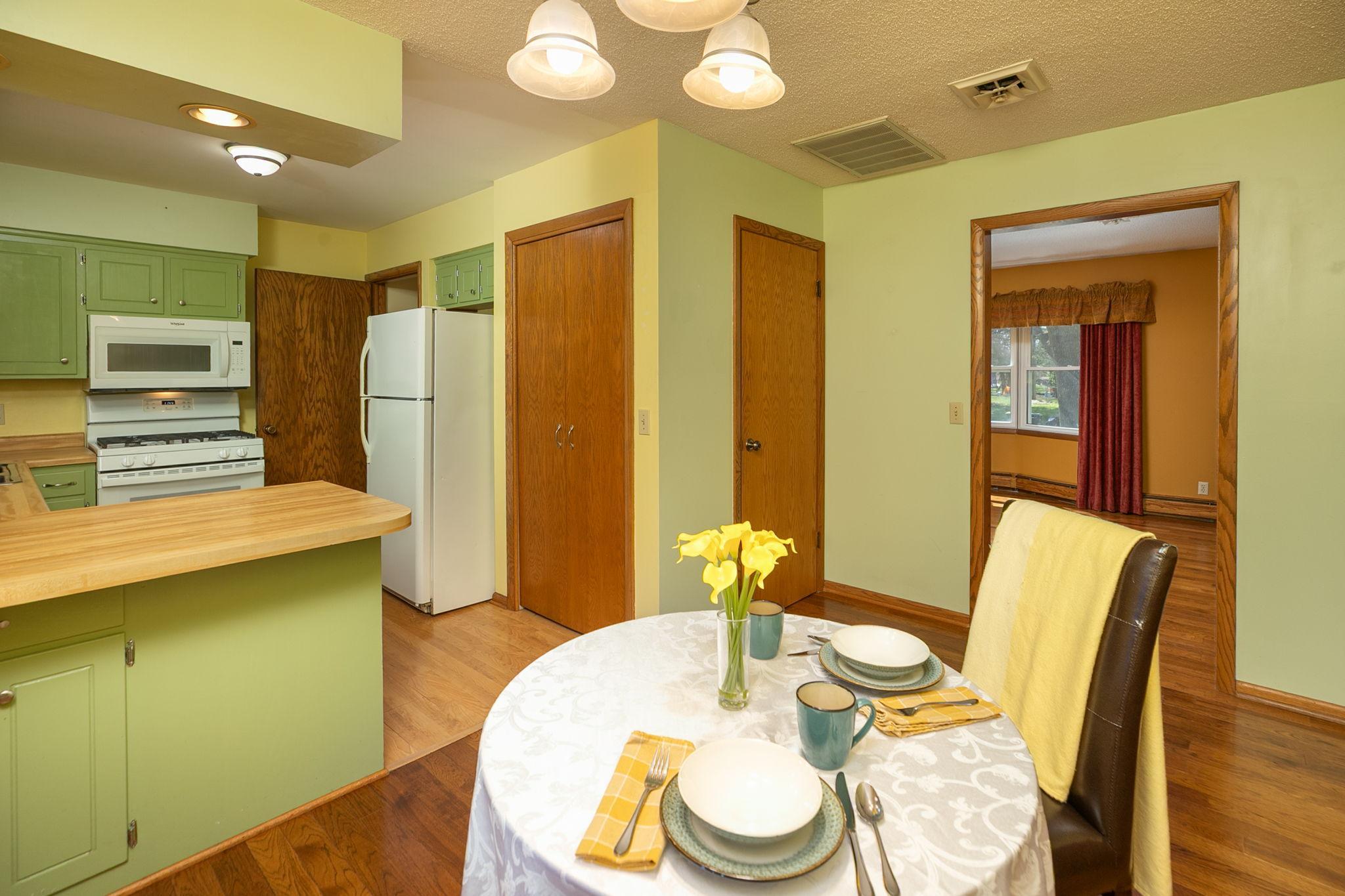 10-web-or-mls-10-Dining Room.jpg