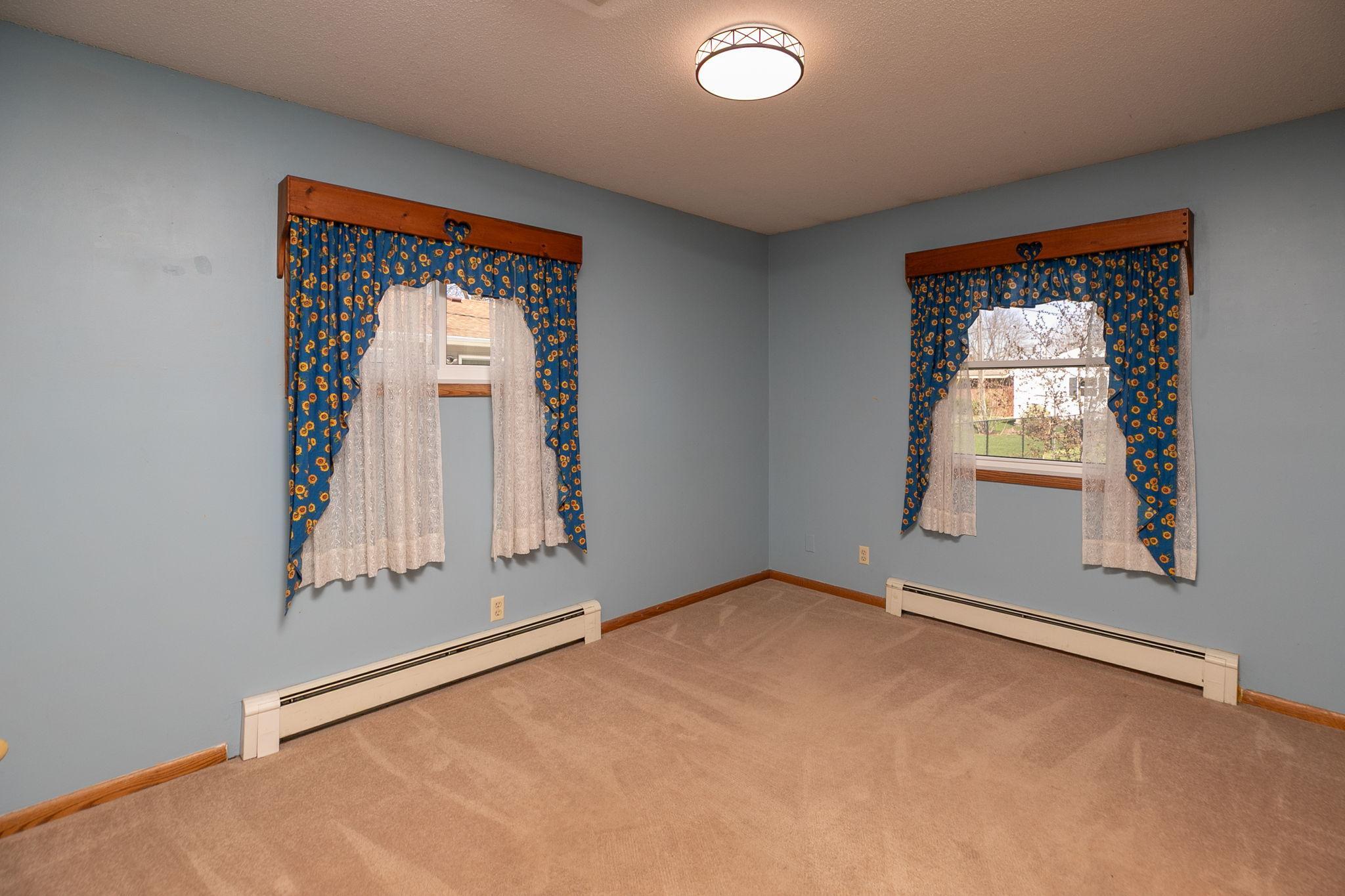 17-web-or-mls-17-Bedroom 2.jpg