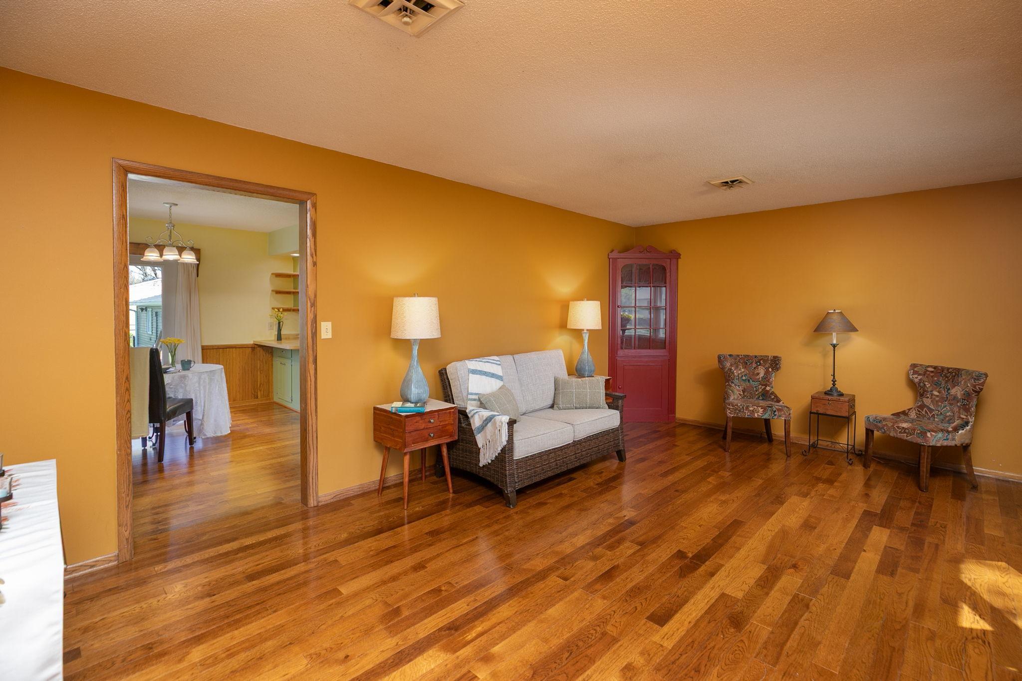 7-web-or-mls-07-Living Room.jpg