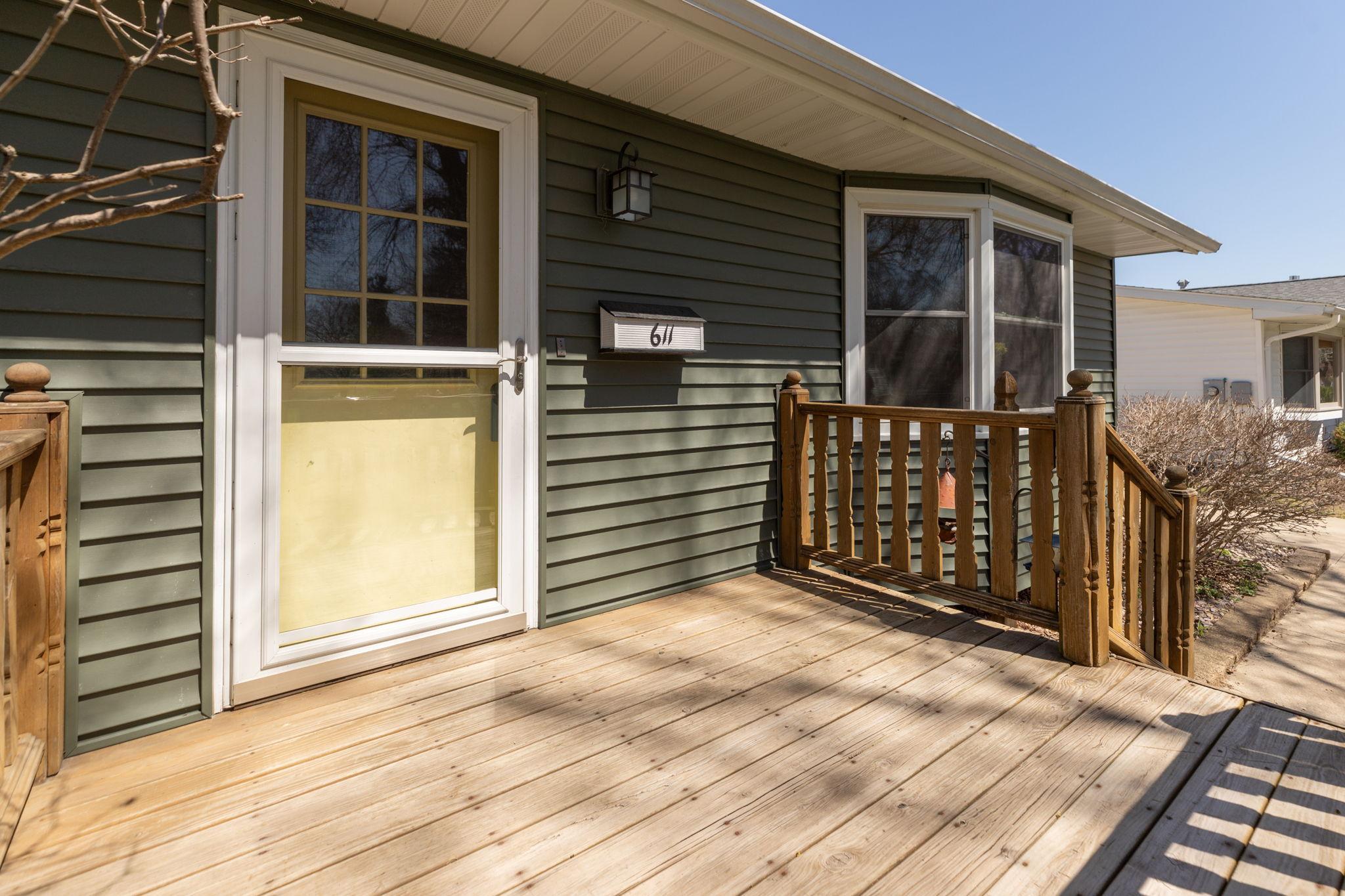 3-web-or-mls-03-Deck.jpg