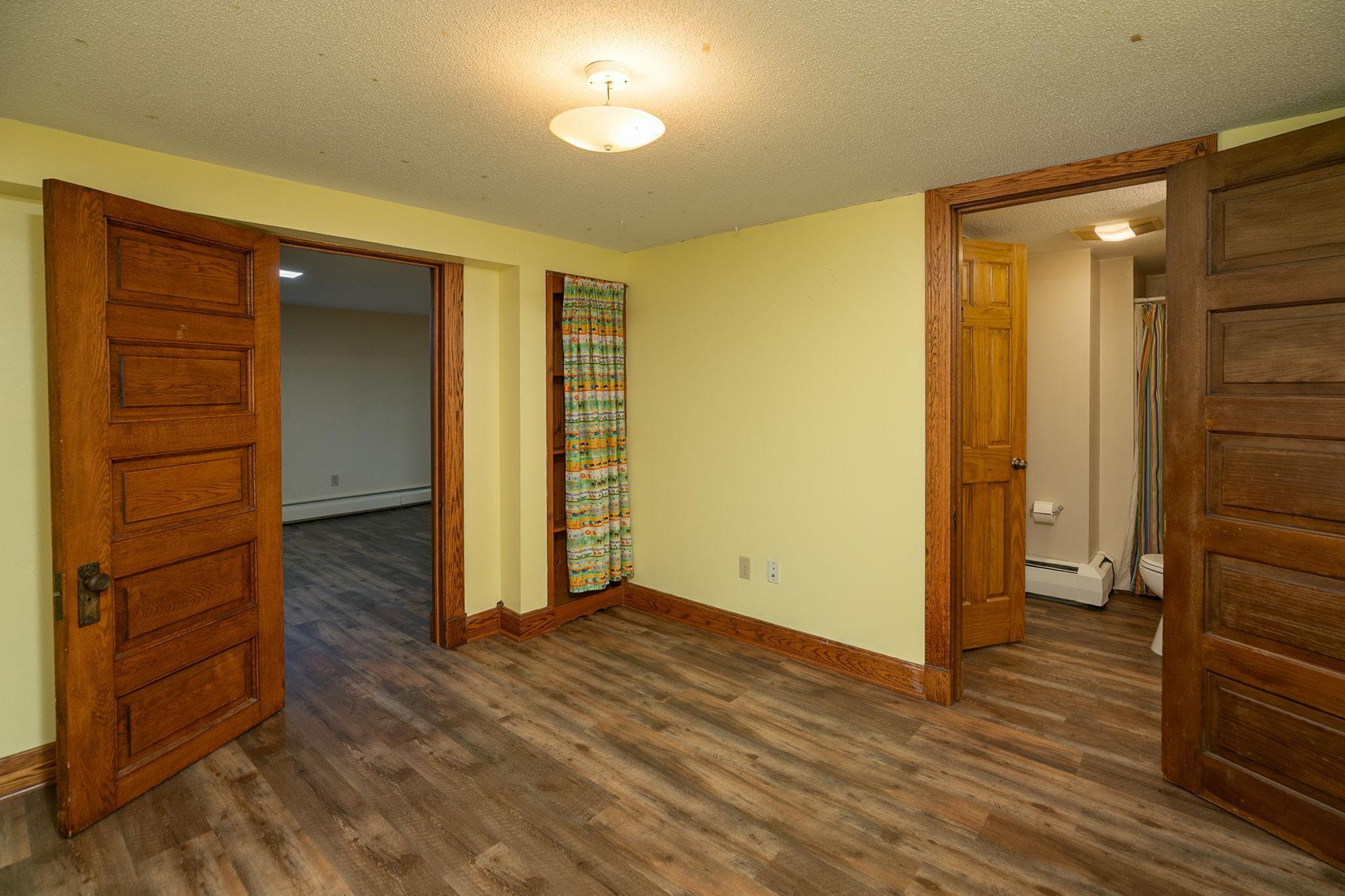 25-web-or-mls-25-Office.jpg