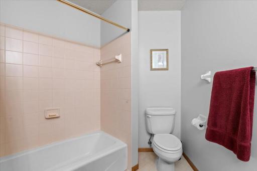 6307 Deerwood Lane, Lino Lakes, MN 55014