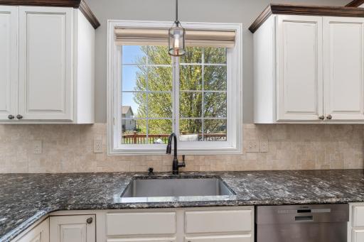 924 Ivy Hills Road, Belle Plaine, MN 56011