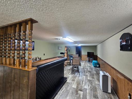 Wet bar/ family room