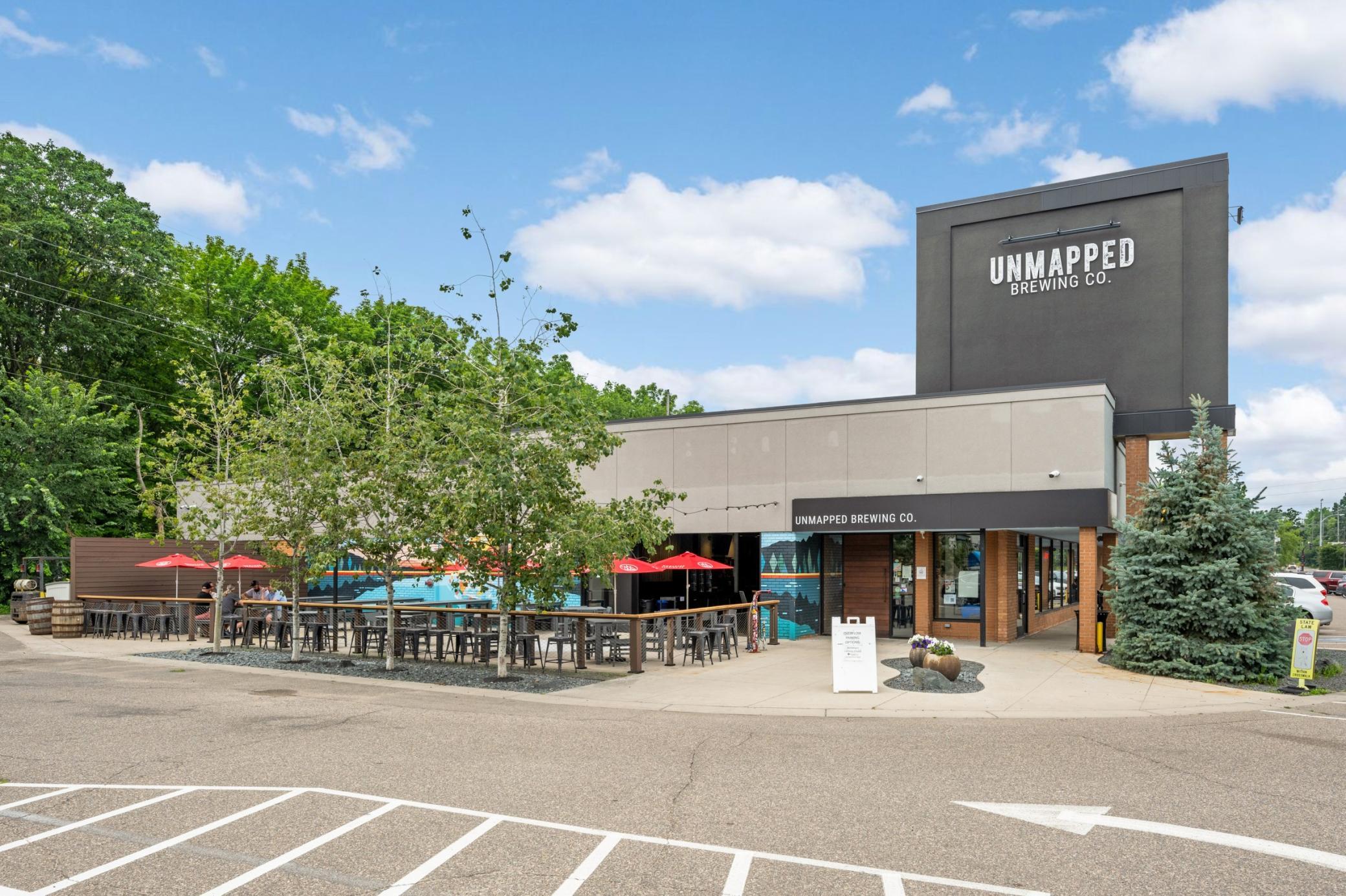 The Glen Lake area is bustling - - Grocery - Dining - Post office - Massage - Pet food store - Medical facilities - Bank - Gas Station