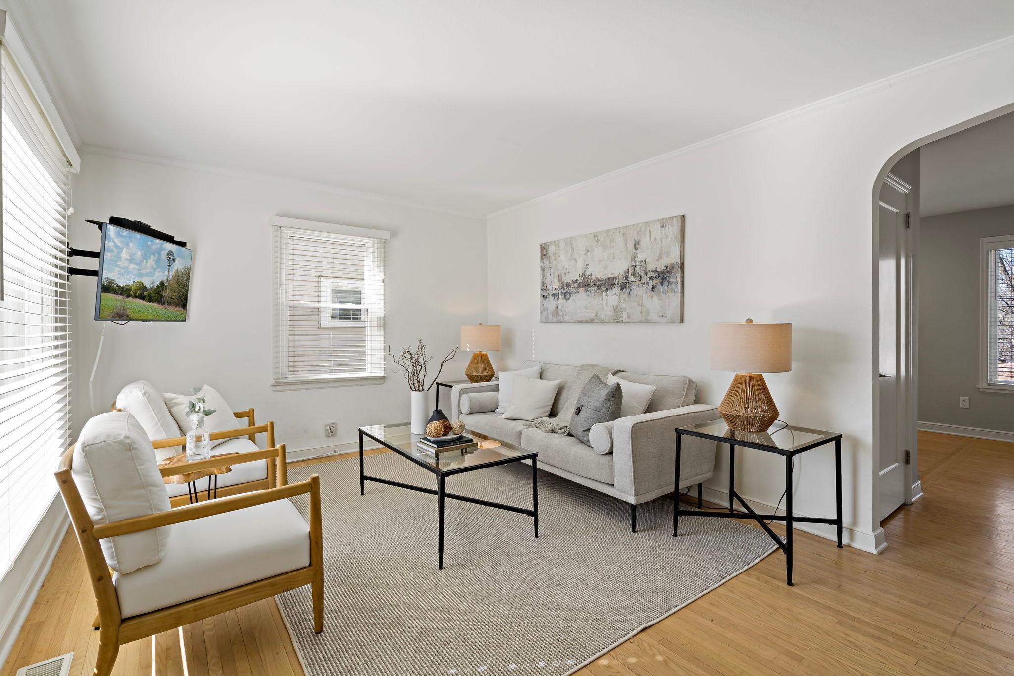 Bright and sunny living room