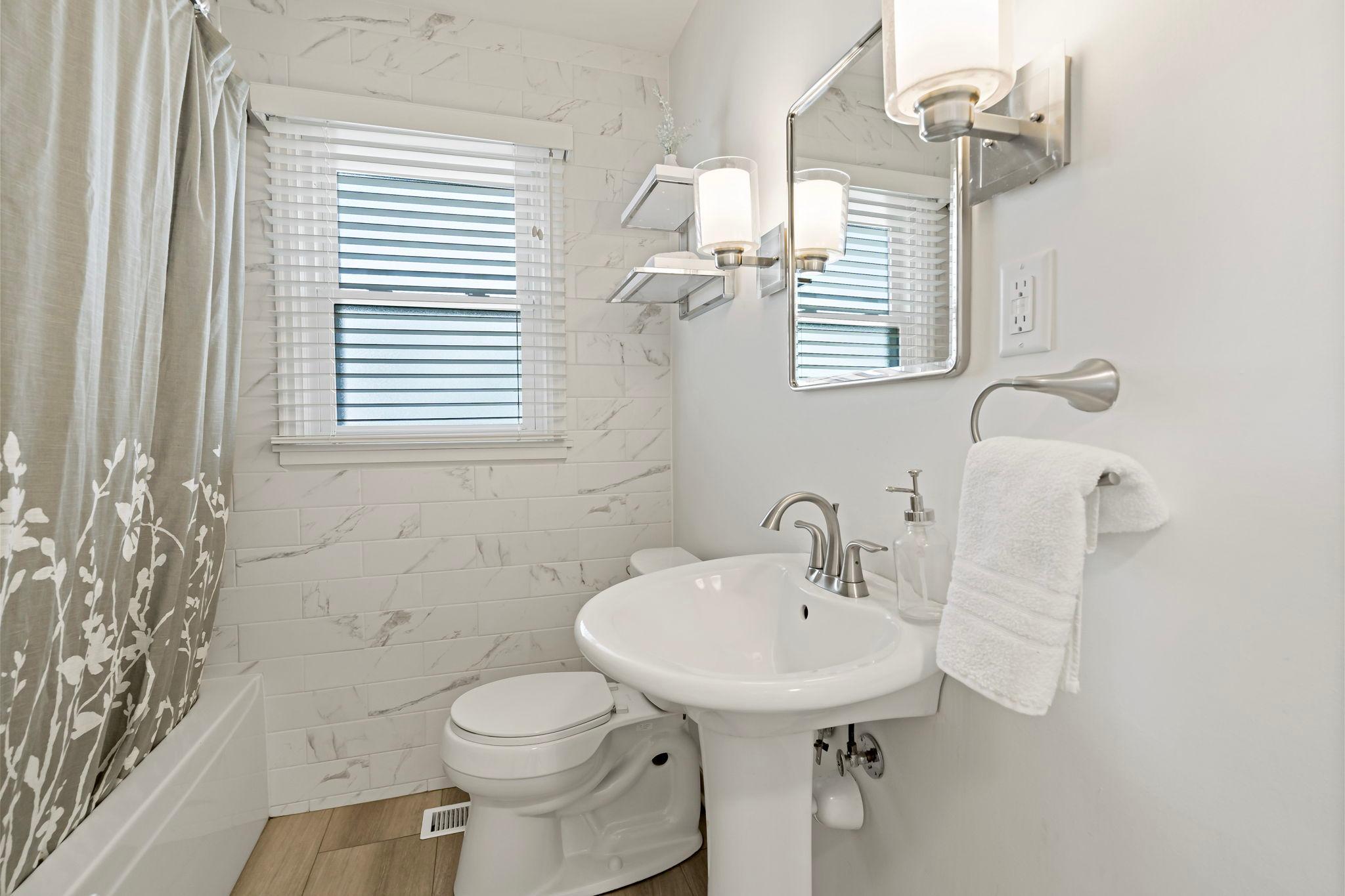 Updated main floor full bath