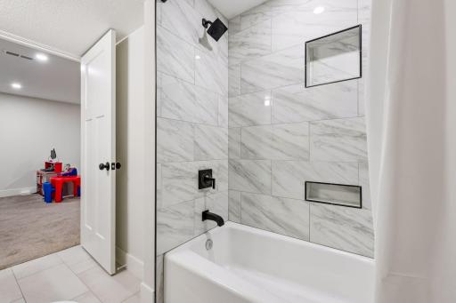 4921 Trillium Lane, Edina, MN 55435