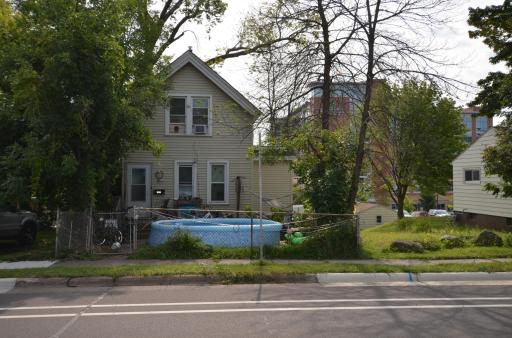 1026 E 3rd Street, Duluth, MN 55805