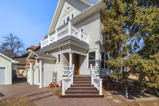 Rear and side entrances