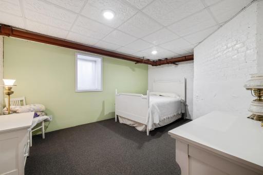 Basement bedroom with egress