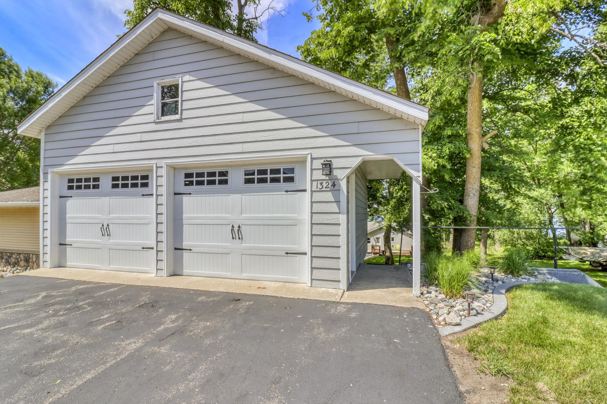 1324 Garage w upper storage_1.JPG