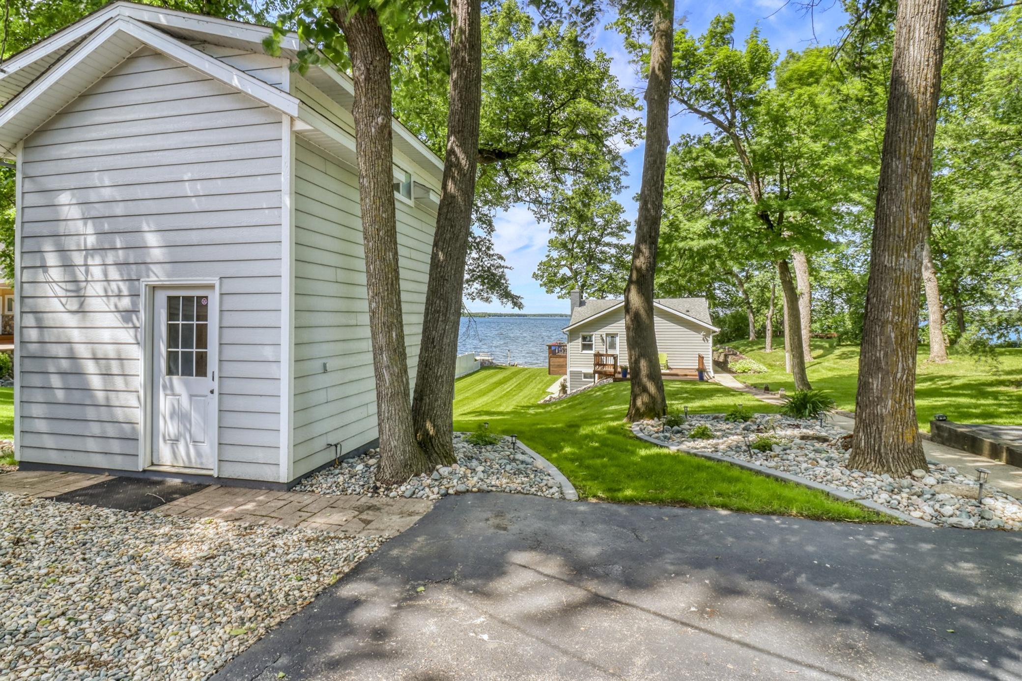 1324 Bunkhouse_exterior.JPG