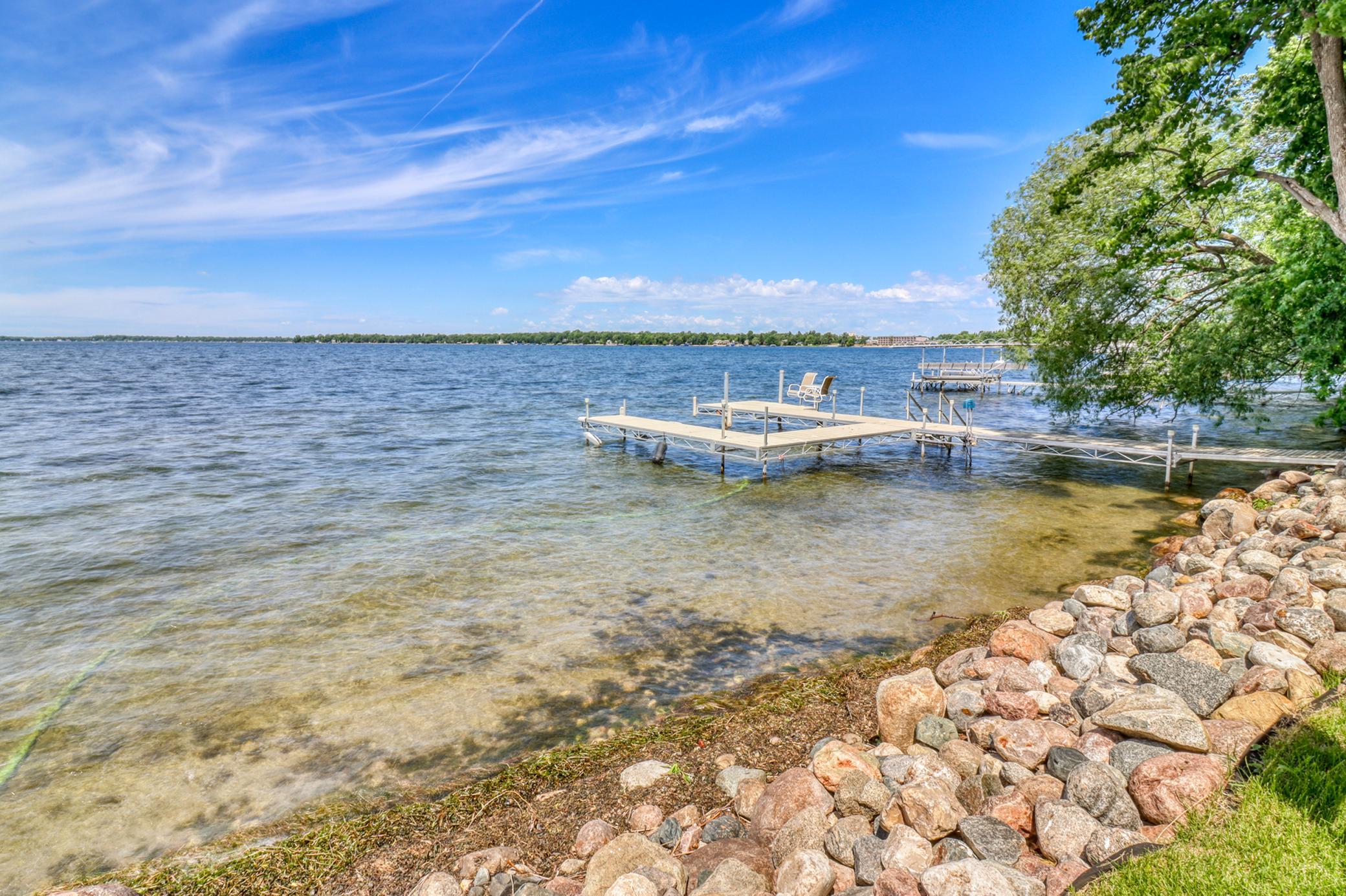 1324 Exterior_Lake1_2.JPG