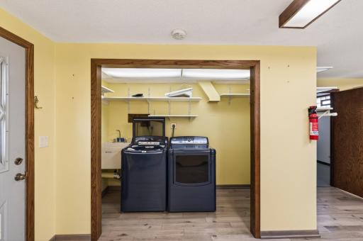 7910 W Park Hills Drive, Bloomington, MN 55438