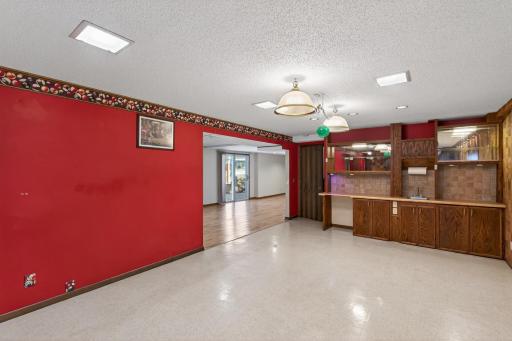 7910 W Park Hills Drive, Bloomington, MN 55438