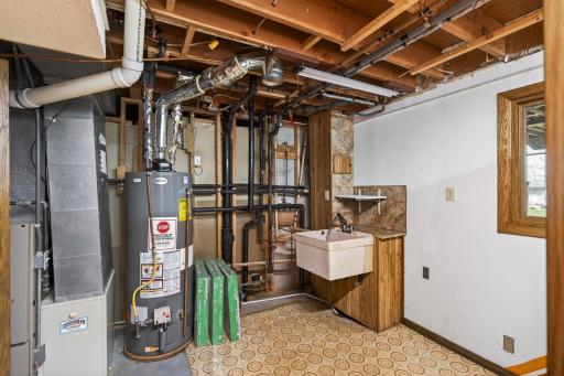 7910 W Park Hills Drive, Bloomington, MN 55438