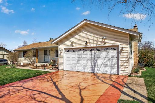 7910 W Park Hills Drive, Bloomington, MN 55438