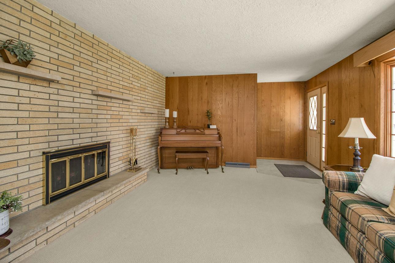 Spacious living room.