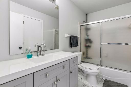 8655 135th Street West - Spacecrafting - 0023.jpg