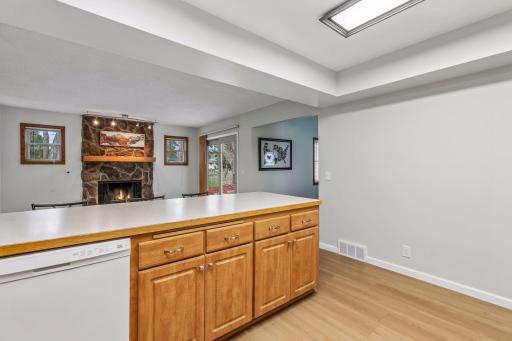 8655 135th Street West - Spacecrafting - 0013.jpg