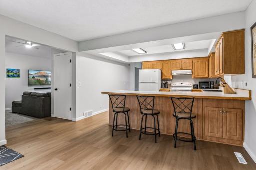 8655 135th Street West - Spacecrafting - 0009.jpg