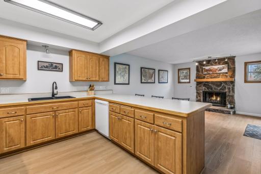 8655 135th Street West - Spacecrafting - 0011.jpg