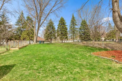 8655 135th Street West - Spacecrafting - 0035.jpg