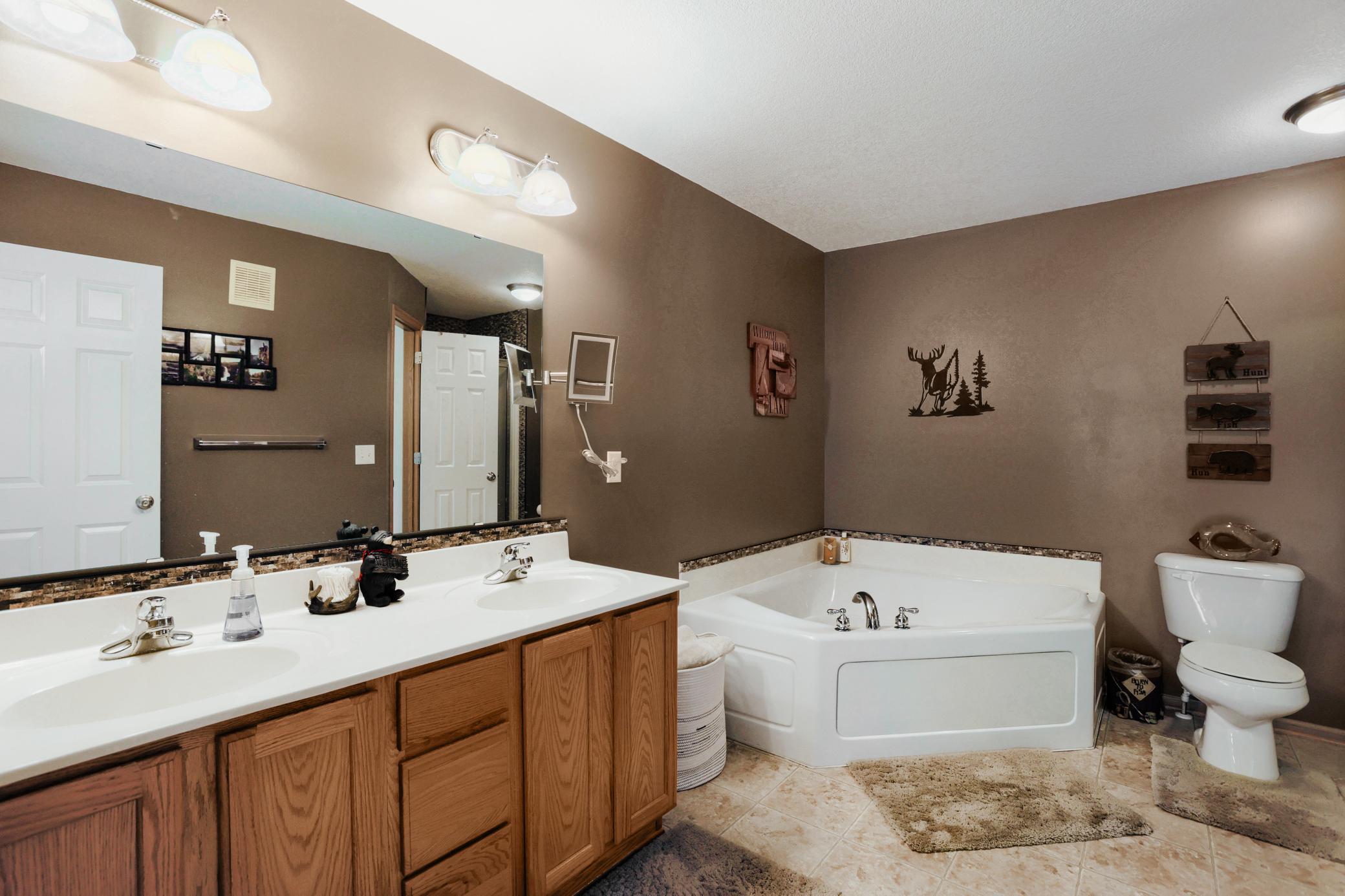 18087 Vance Cir NW - Print Quality - 020 - 17 Primary Bedroom.jpg