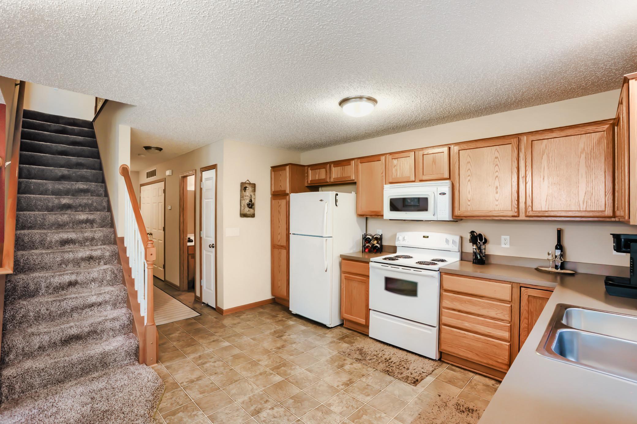 18087 Vance Cir NW - Print Quality - 015 - 12 Kitchen.jpg