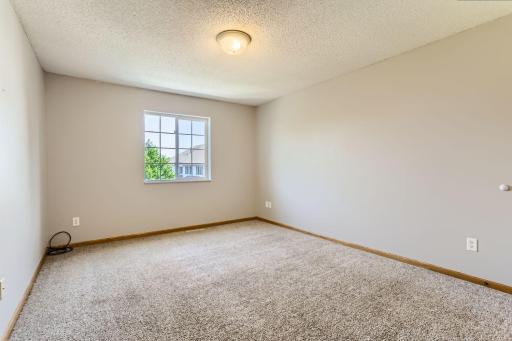 1869 E 122nd Street, Burnsville, MN 55337
